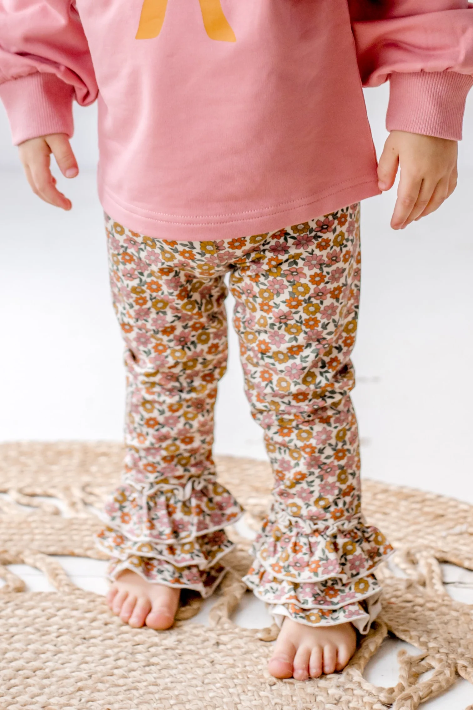 Ditsy Ruffle Roots Benny Leggings