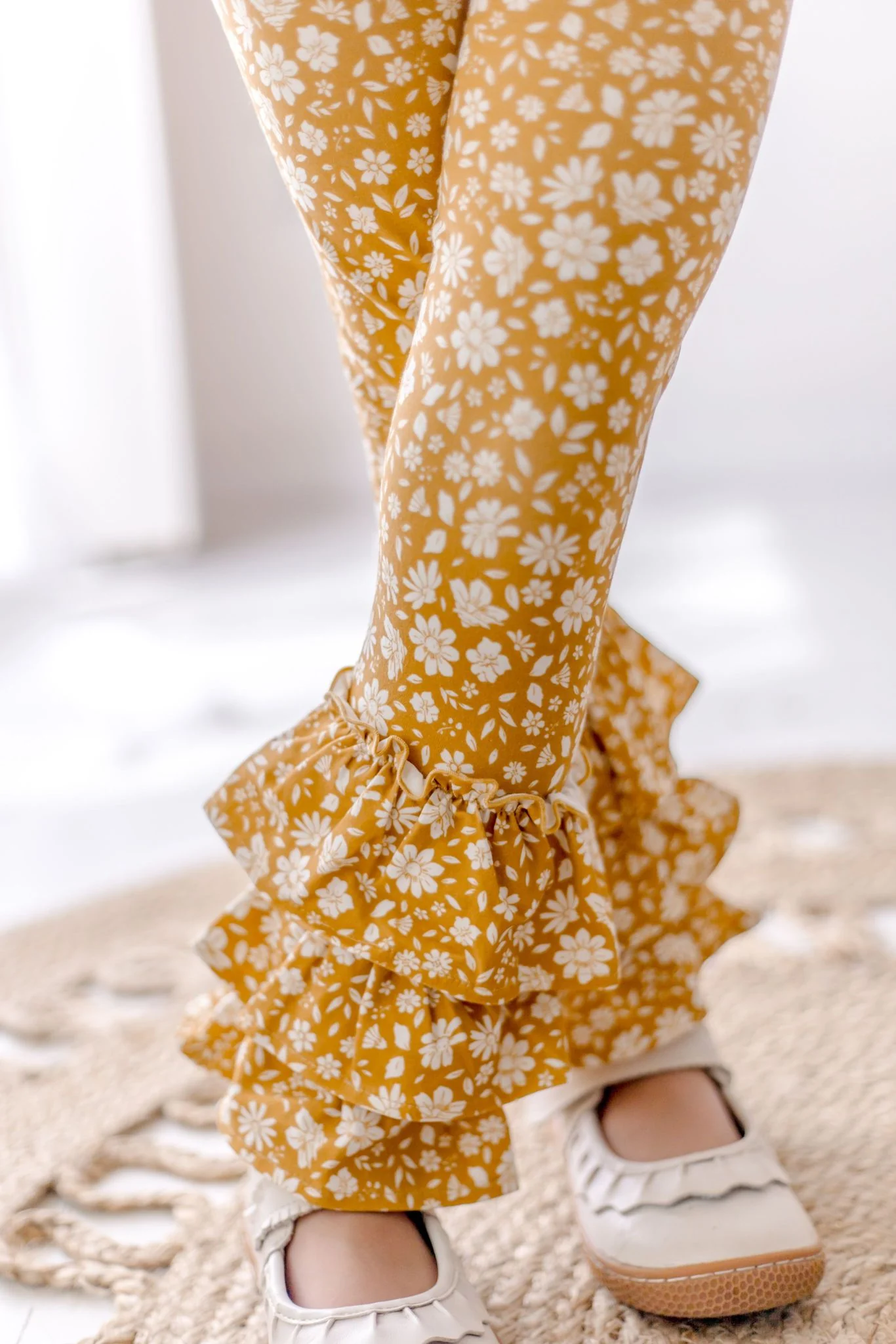 Golden Petal Leggings - Image 3