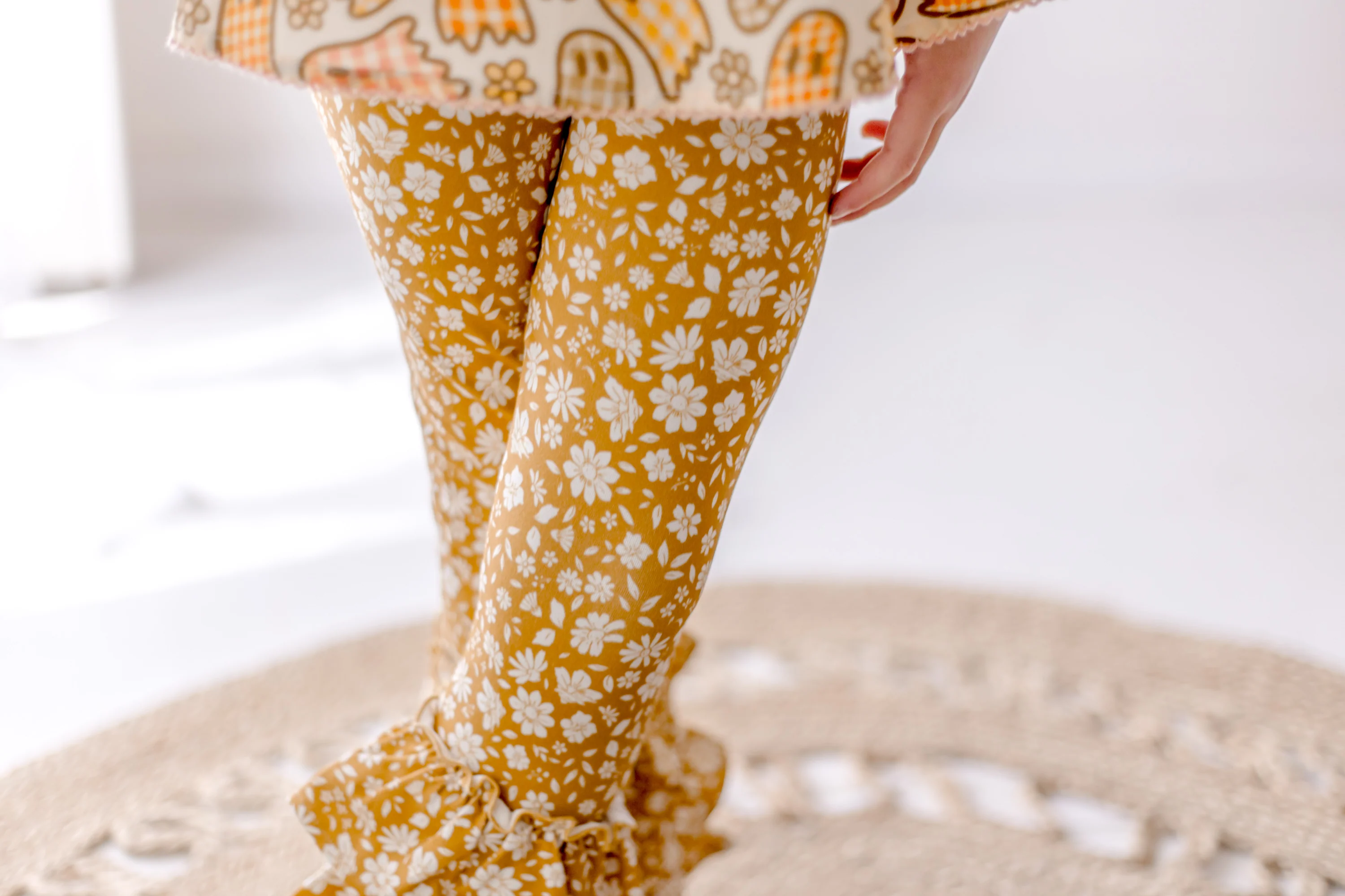Golden Petal Leggings - Image 5