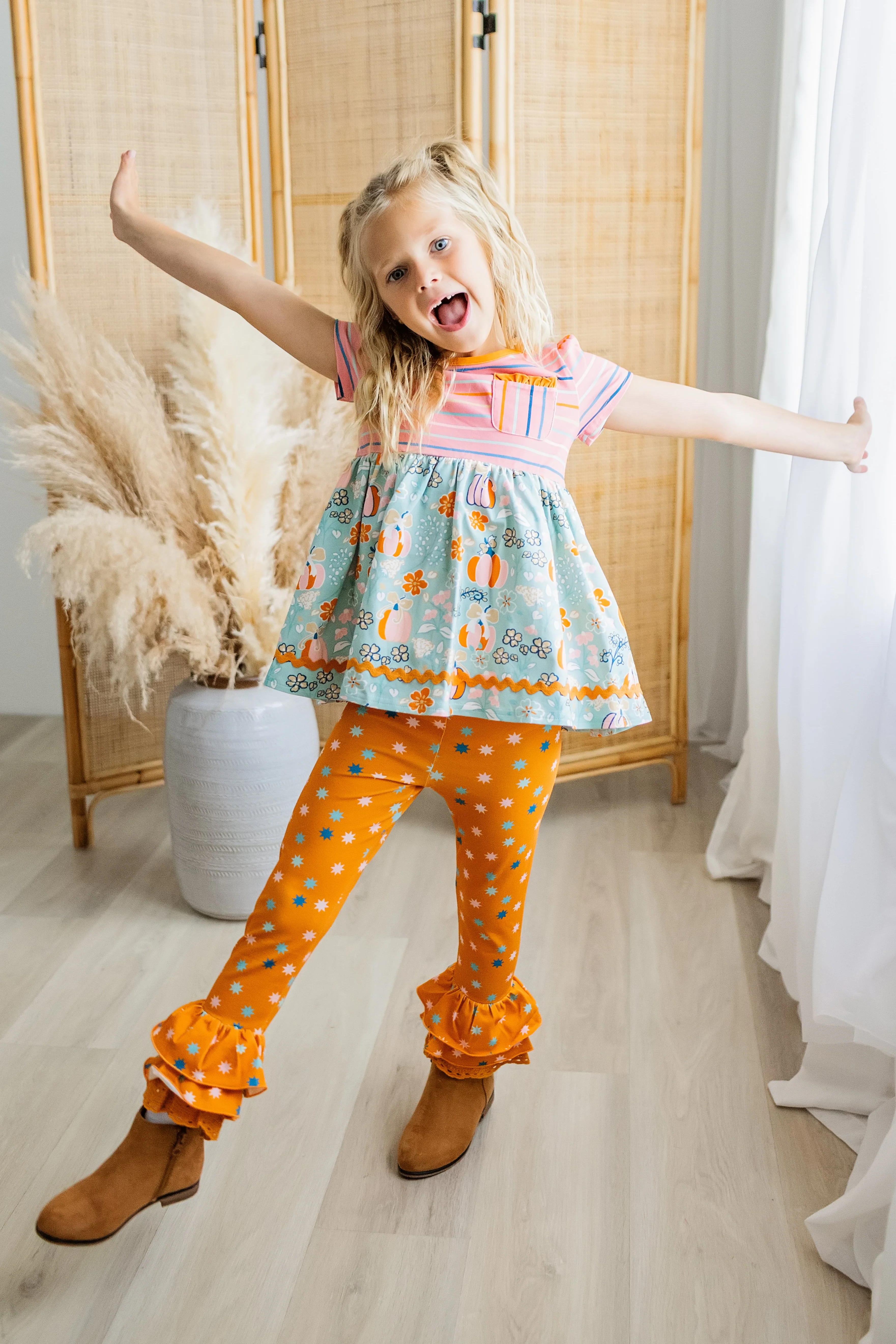 Hay There Cutie Benny Leggings - Image 7