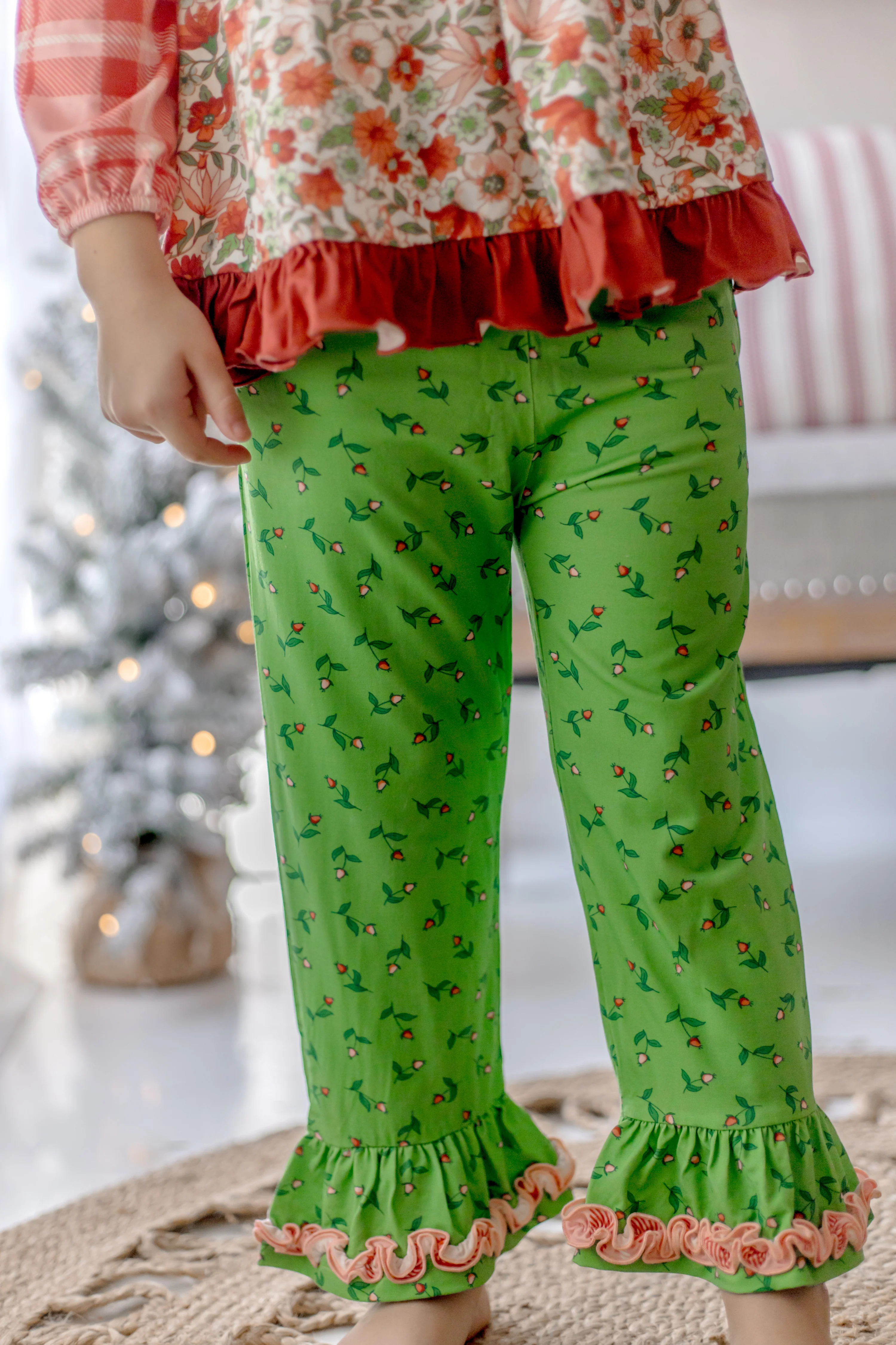 Holiday Heirloom Lounge Set - Image 4