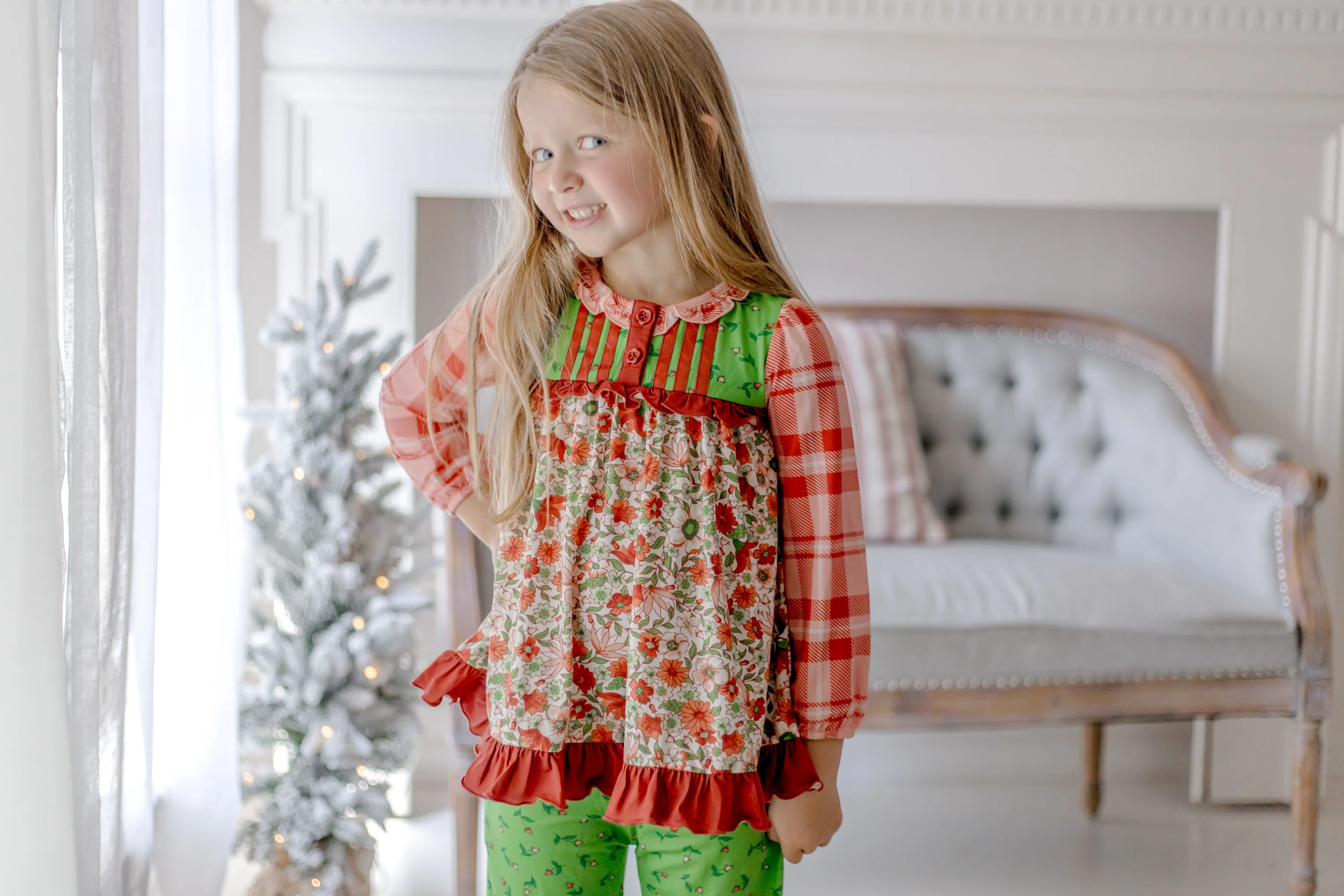 Holiday Heirloom Lounge Set - Image 5