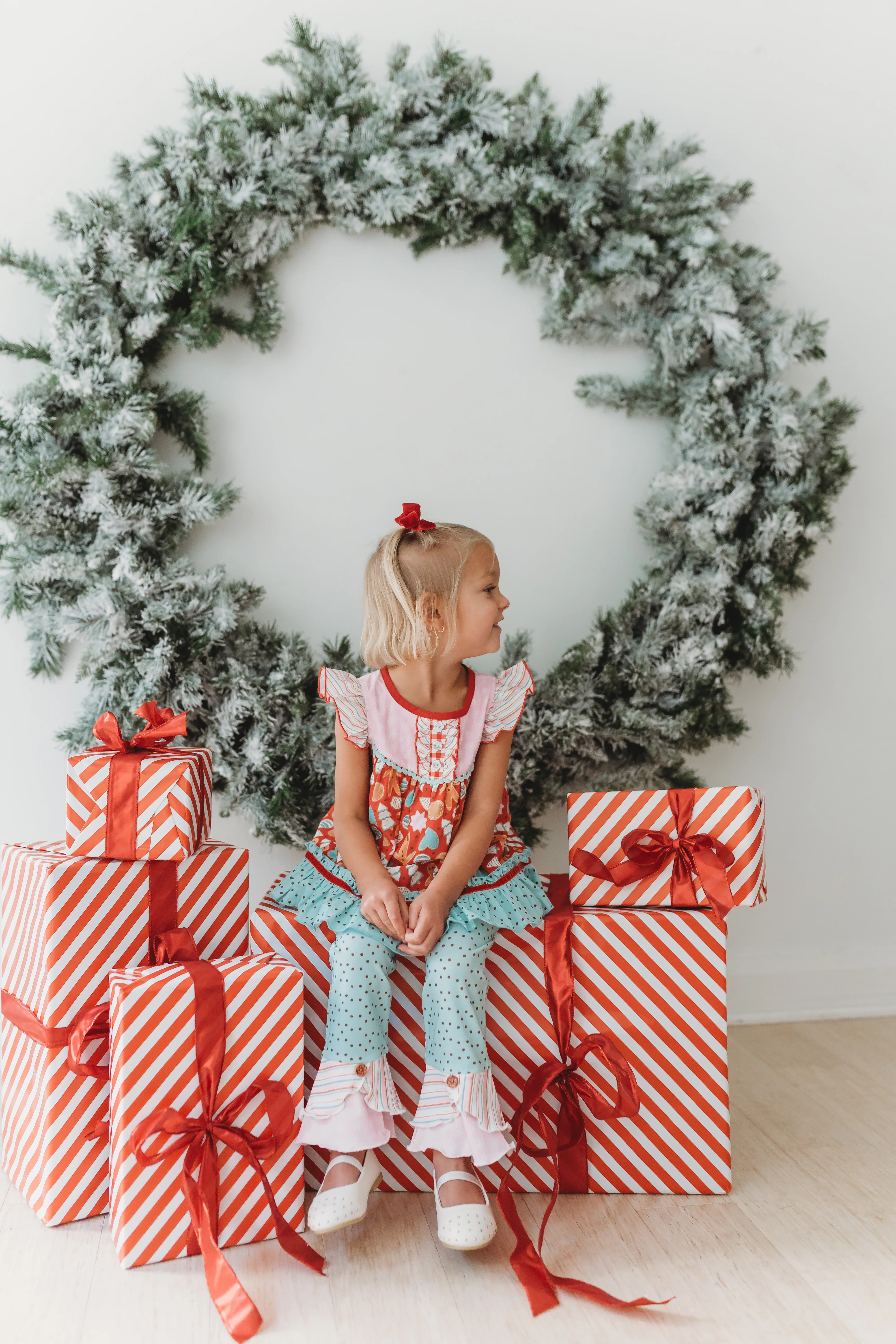 Peppermint Dot Parade Scrappy Leggings - Image 12