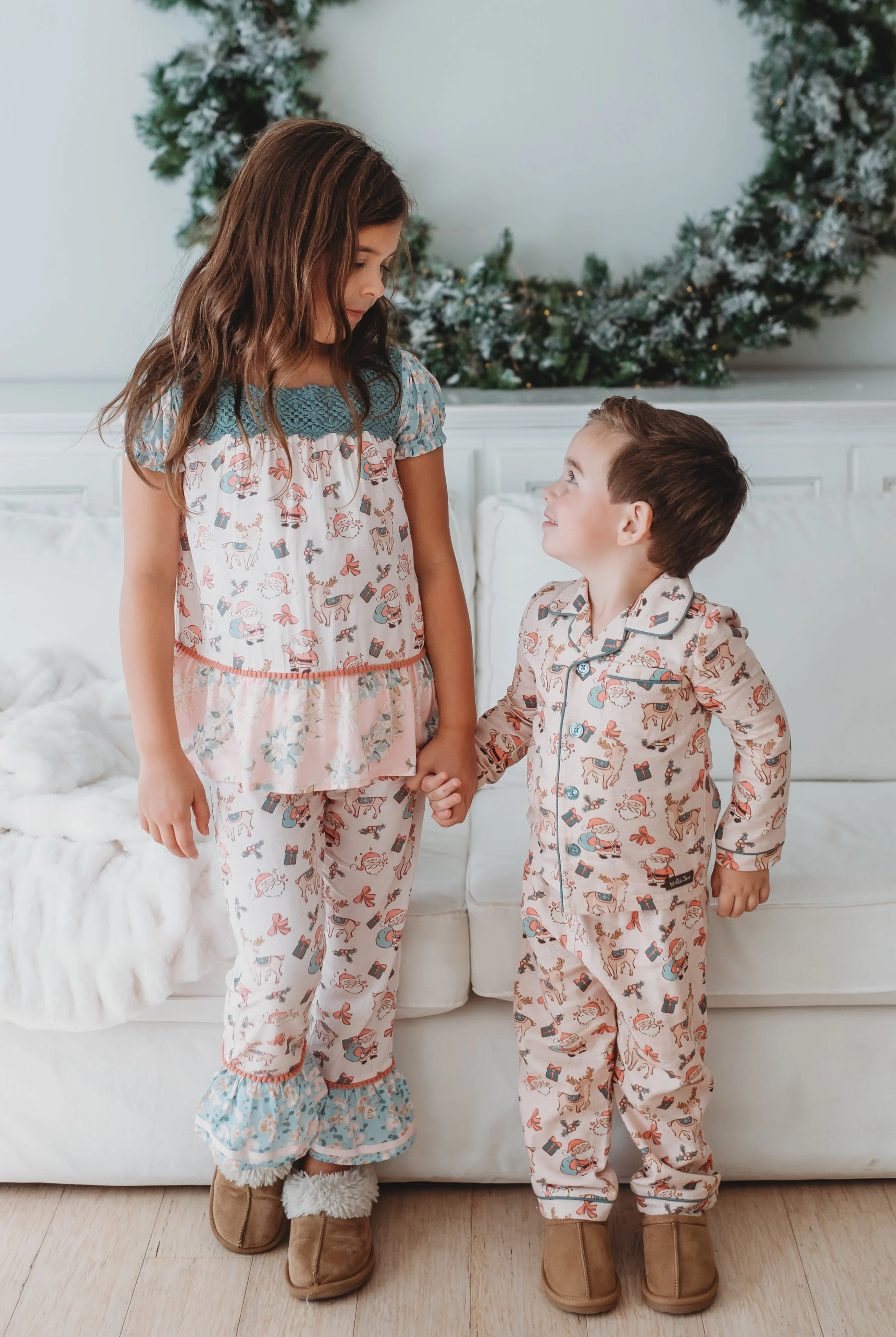 Santa's Sugarplum Lounge Set - Image 5