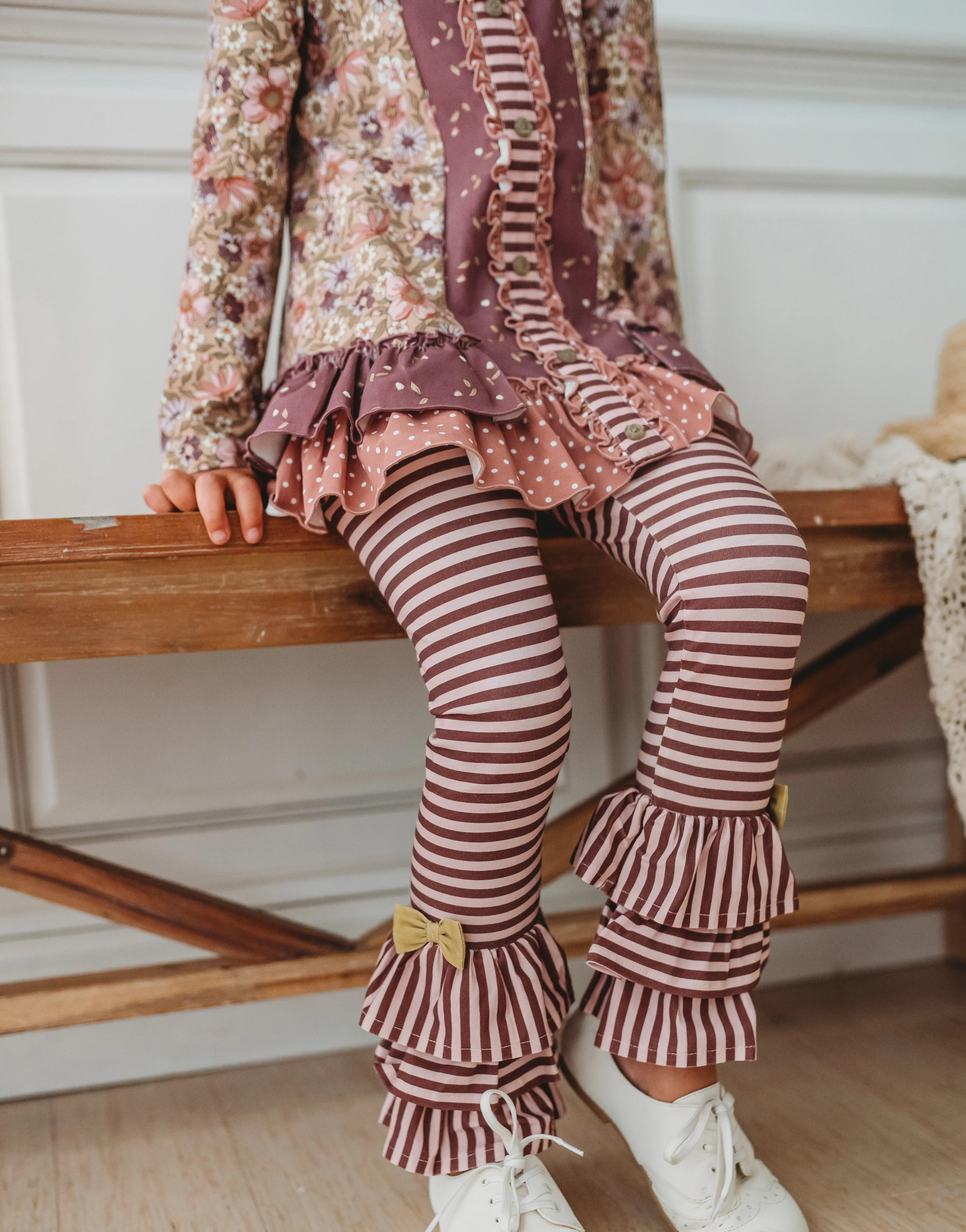 Tangled in Twigs Ruffle Leggings - Image 2